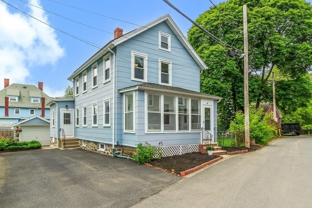 10 Elm Ct, Andover, MA 01810 - #1