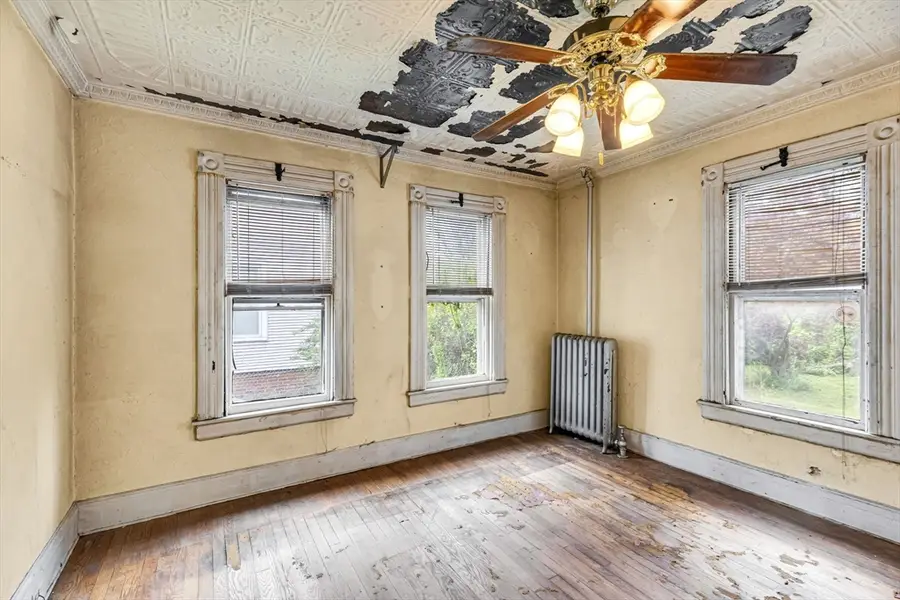 38 Phoenix Street, Springfield, MA 01104 - #3