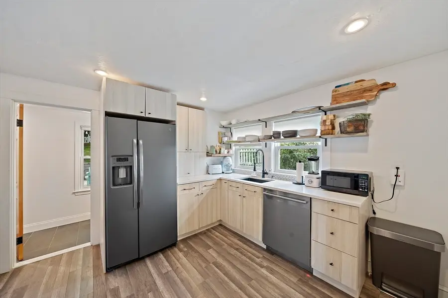 30 Hillside Ave, Quincy, MA 02170 - #3