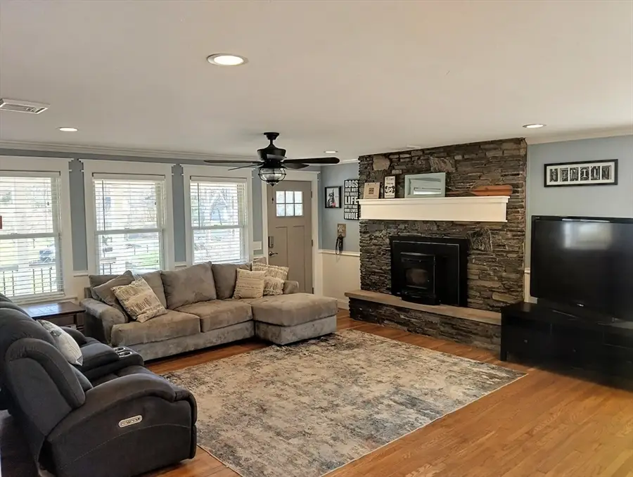 390 Read St, Seekonk, MA 02771 - #2