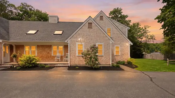 176 Palmer Ave #2, Falmouth, MA 02540