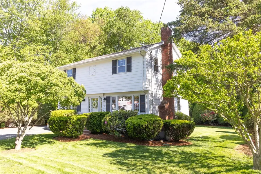 7 West Ferdinand St, Stoneham, MA 02180 - #3