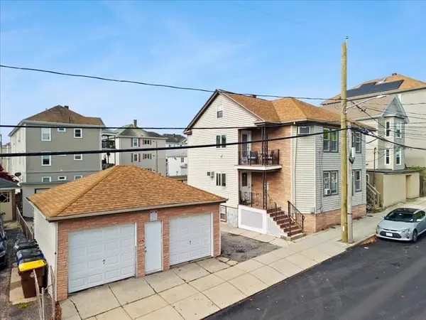 41 Barnes St, Fall River, MA 02723