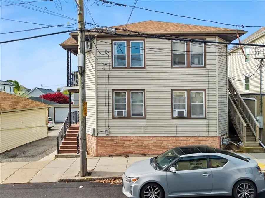 41 Barnes St, Fall River, MA 02723 - #3
