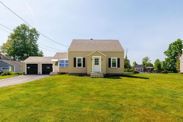 5 Bates St, Mendon, MA 01756