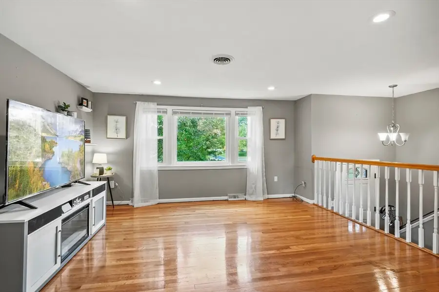 5 Hawthorne Circle, Northborough, MA 01532 - #3