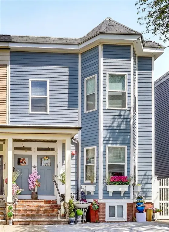 756 E Fifth St #2, Boston, MA 02127