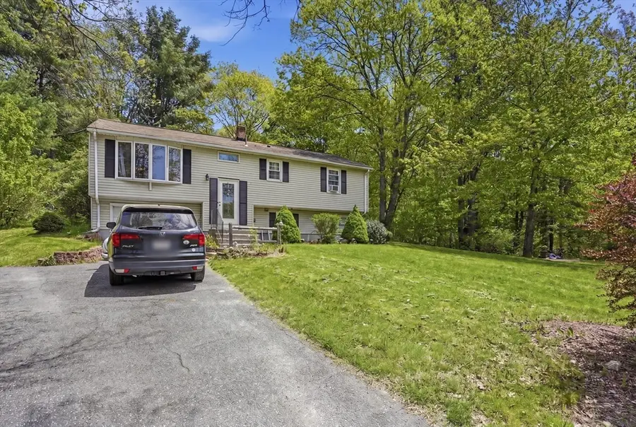 12 Valerie Circle, Ashburnham, MA 01430 - #3