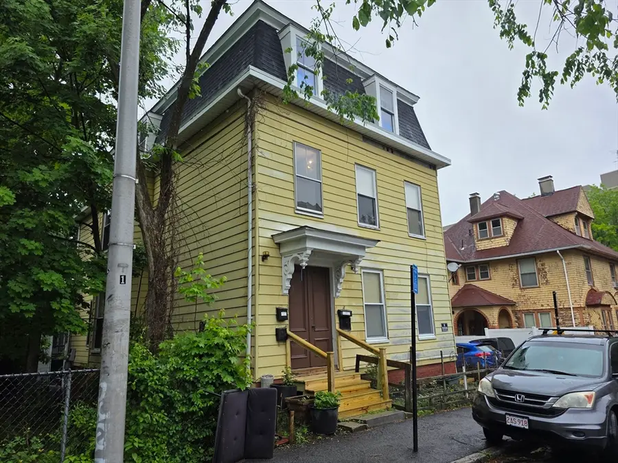 4 Home St, Worcester, MA 01609 - #2