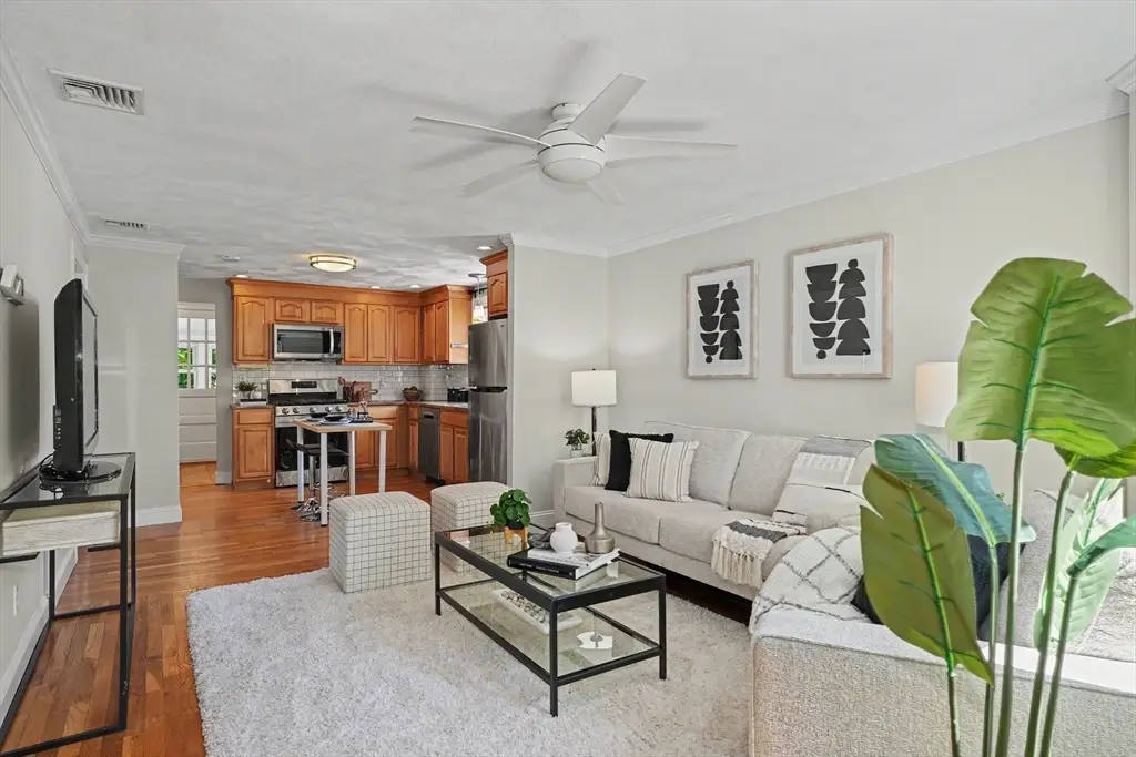 13 Walnut St #13, Belmont, MA 02478 - #1
