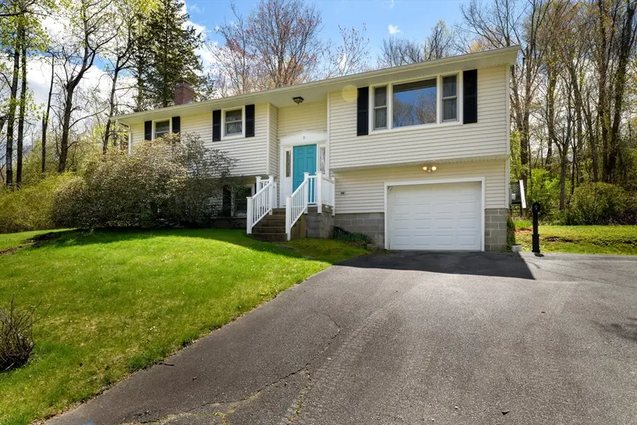 9 Ash Ln, West Brookfield, MA 01585 - #2