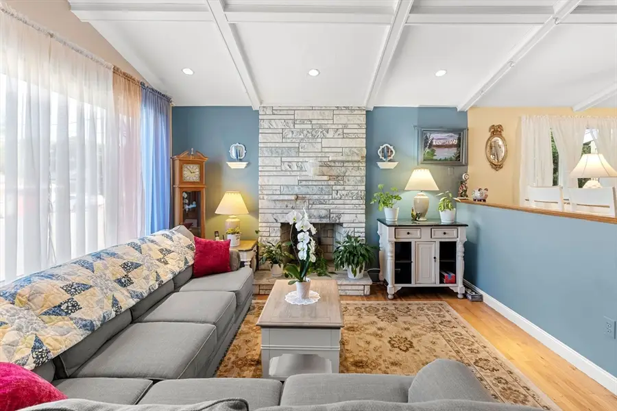 15 Barnes Circle, Salem, MA 01970 - #3