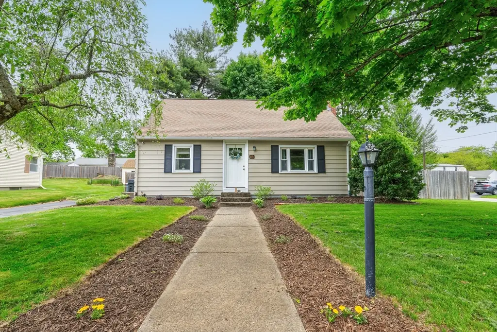 14 Amherst St, North Grafton, MA 01536 - #1