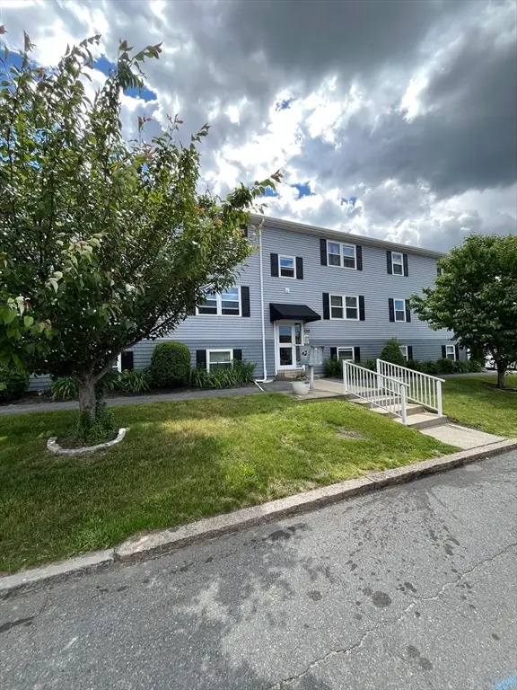 120 Fifteenth #4, Fall River, MA 02720