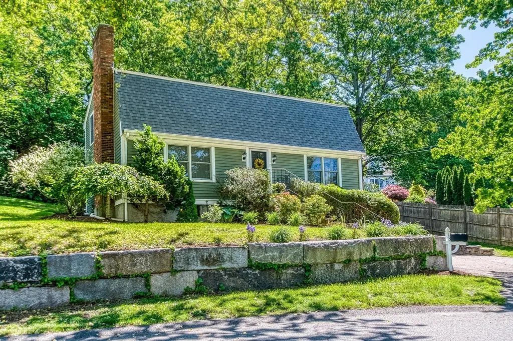 33 Overlook Ave, Dedham, MA 02026 - #1