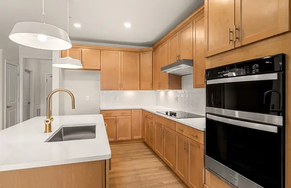 320 Martins Landing #410, North Reading, MA 01864
