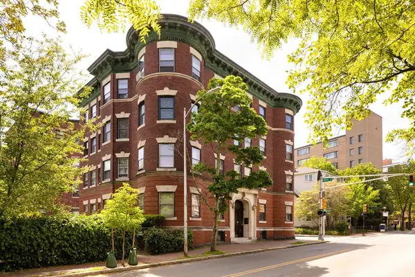 276 Harvard Street #6, Cambridge, MA 02139