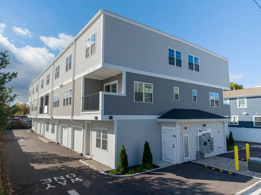 889-895 Grinnell St. #2, Fall River, MA 02721 - #2
