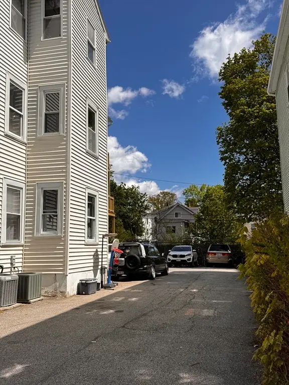 23 Wyman St, Worcester, MA 01610 - #3