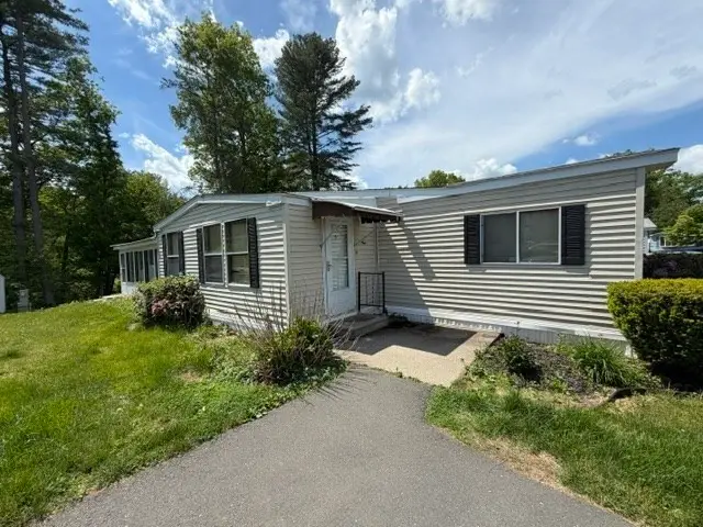 9 John's Dr, Westfield, MA 01085 - #2