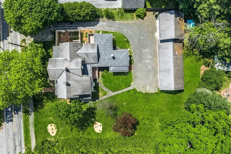 58 Front St, Leeds, MA 01053 - #3