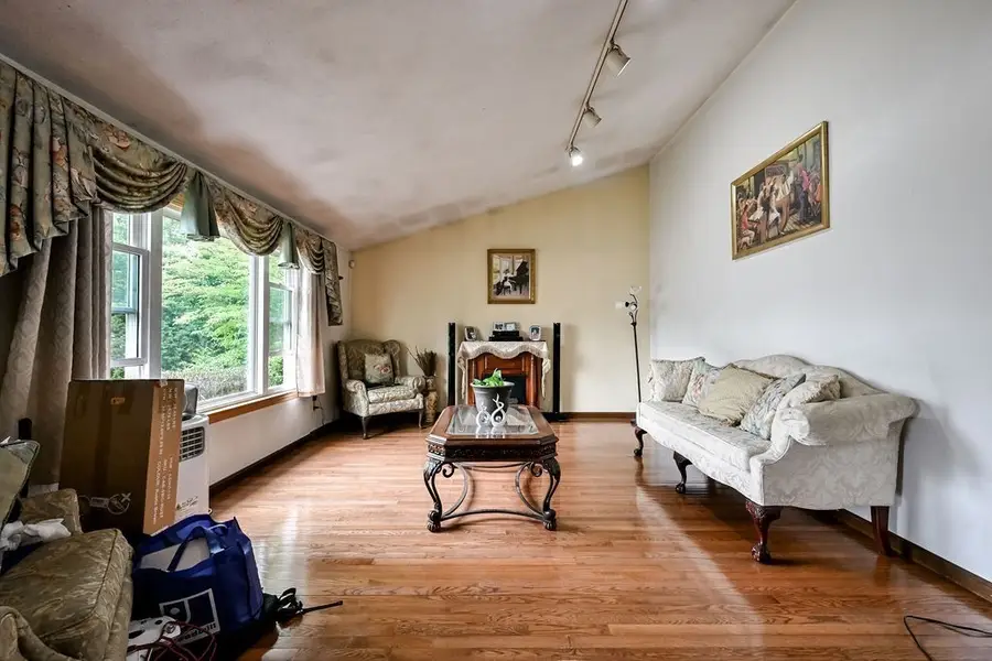 65 Holmes Ave, Brockton, MA 02302 - #2