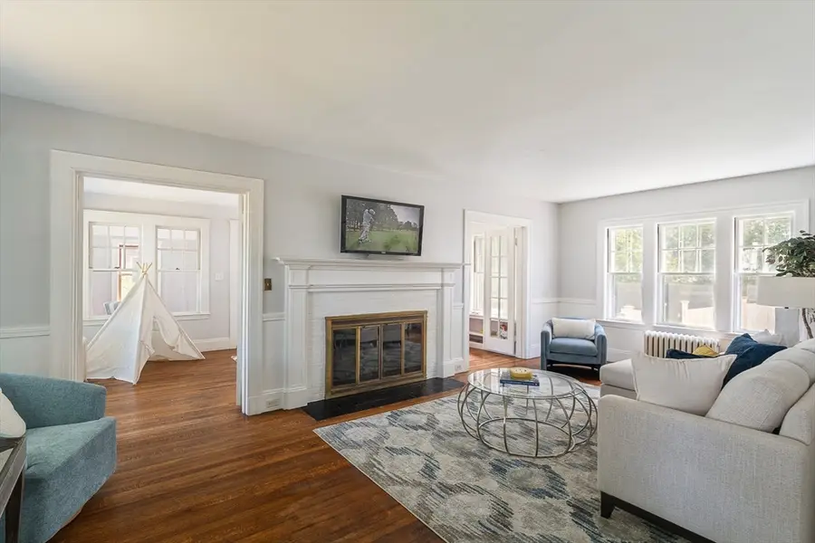 15 Agawam Rd, Newton, MA 02468 - #3
