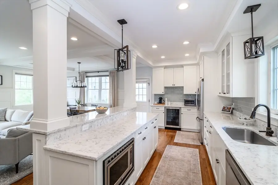43 Hall St #1, Waltham, MA 02453 - #3