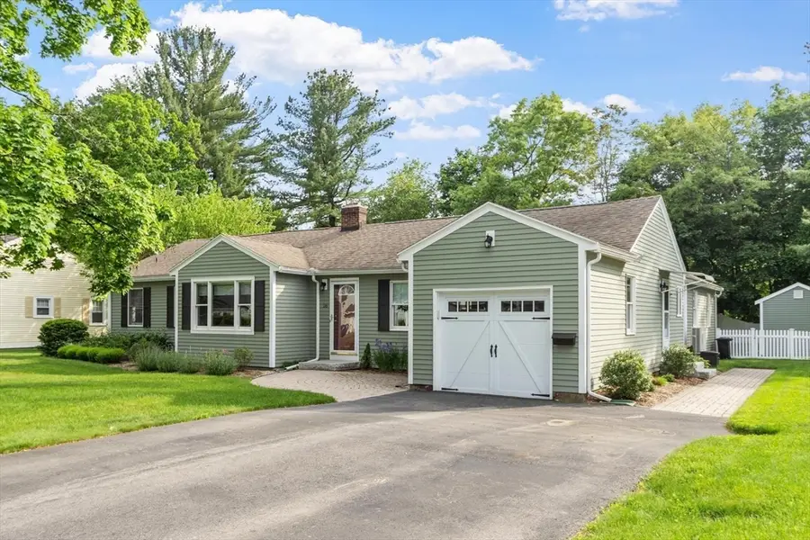 26 Woodlawn Avenue, Chelmsford, MA 01824 - #2