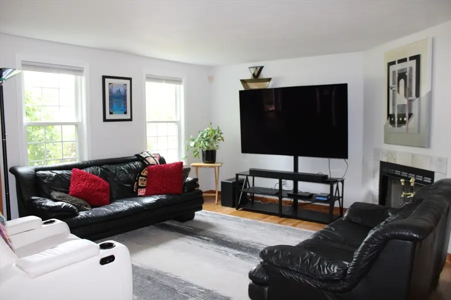 27 Gretchen Way, Raynham, MA 02767 - #2