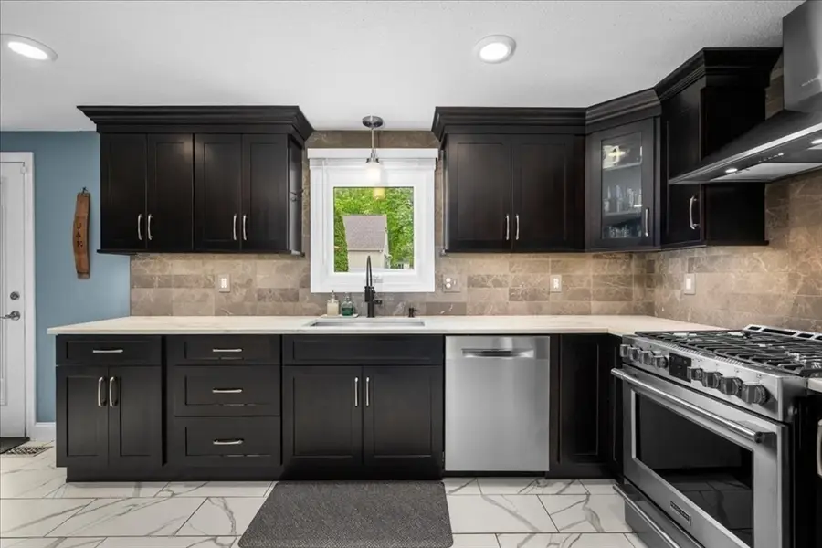89 Weymouth St, Springfield, MA 01108 - #3