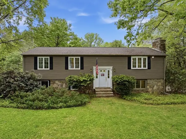 72 Wickaboag Valley Rd, West Brookfield, MA 01585