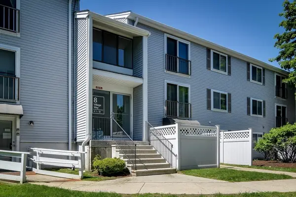8 Village Way #10, Natick, MA 01760
