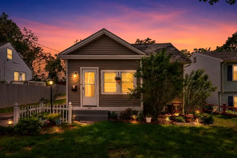 43 Agnes St, Springfield, MA 01118 - #2
