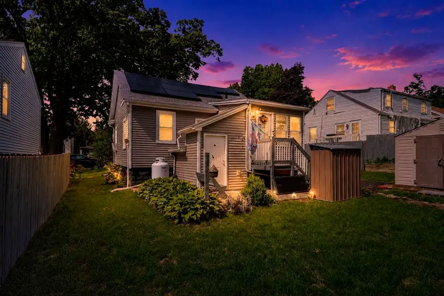 43 Agnes St, Springfield, MA 01118 - #3