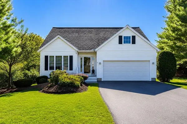 37 Augusta Way #37, Chelmsford, MA 01863