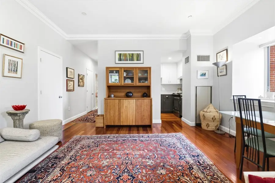2 Clarendon St #301, Boston, MA 02116 - #2