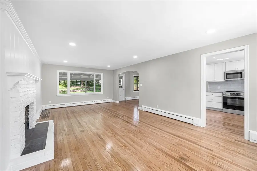 580 Parker St, East Longmeadow, MA 01028 - #3