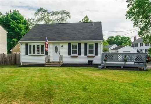 359 Plain St, Brockton, MA 02302 - #1