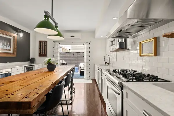 14 F St, Boston, MA 02127