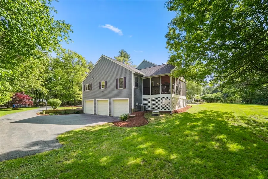 261 Pine Hill Rd, Chelmsford, MA 01824 - #3