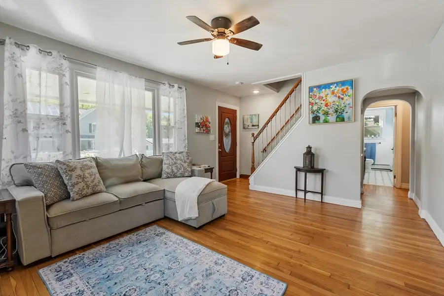 195 Leamy St, Gardner, MA 01440 - #3