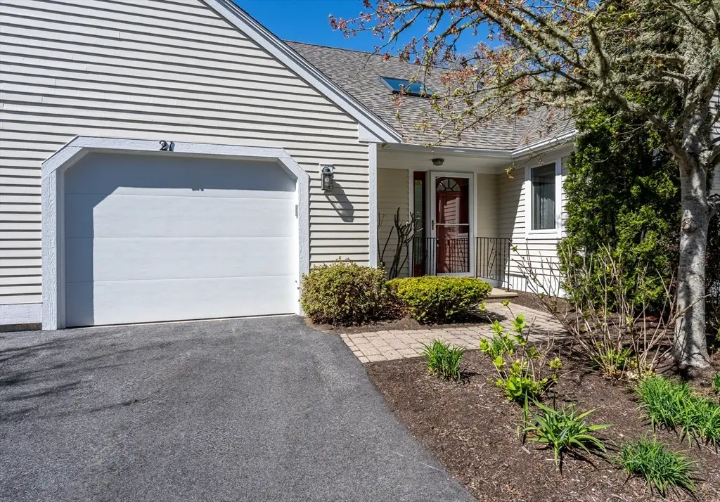 21 Rolling Green Ln #140, Mashpee, MA 02649 - #1