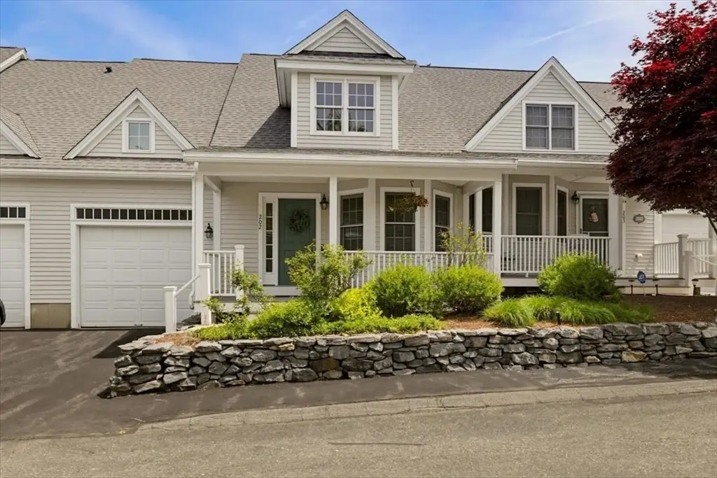 10 Charnstaff Ln #202, Billerica, MA 01821 - #1