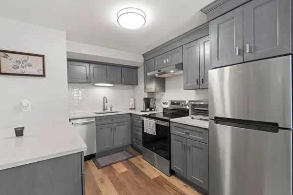 392 E 8th St #1, Boston, MA 02127