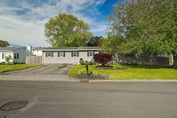 1 Eric Rd, Dartmouth, MA 02747