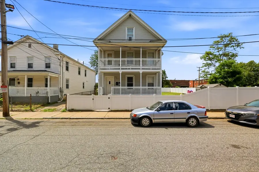 35 N Summer St, Holyoke, MA 01040 - #2