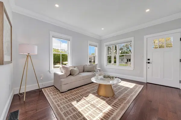 11 Plum St #9, Chelmsford, MA 01824