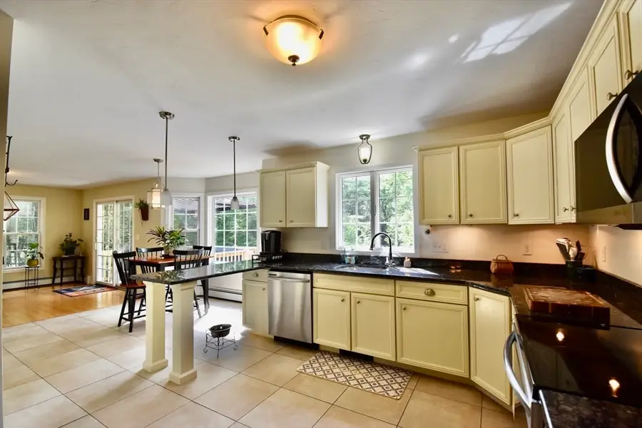5 Eleanor La, Charlton, MA 01507 - #2
