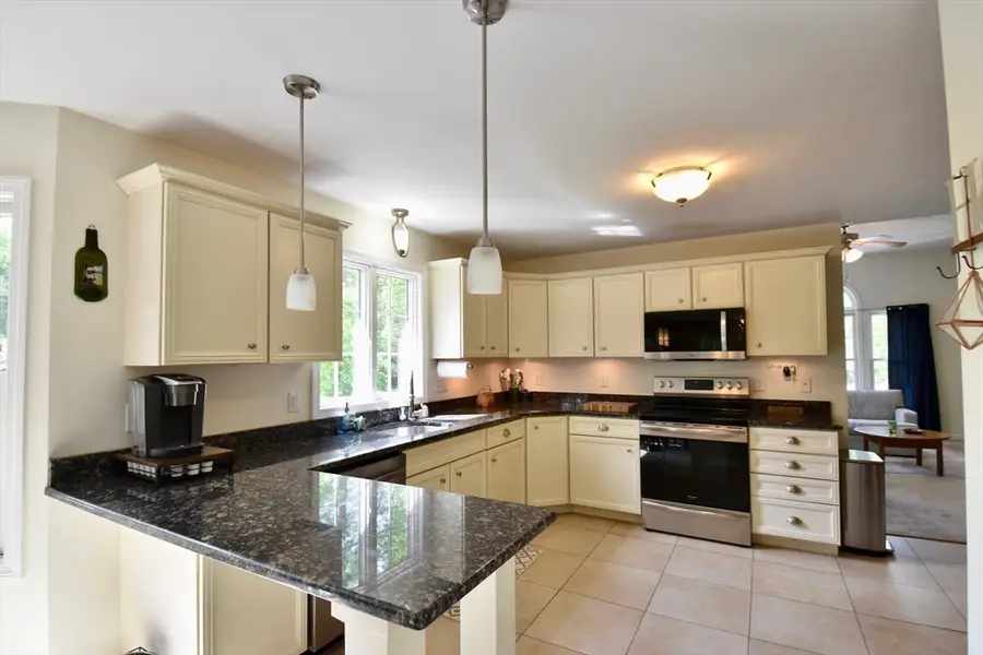 5 Eleanor La, Charlton, MA 01507 - #3